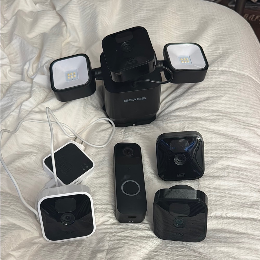 Beams Black Security Camera Set